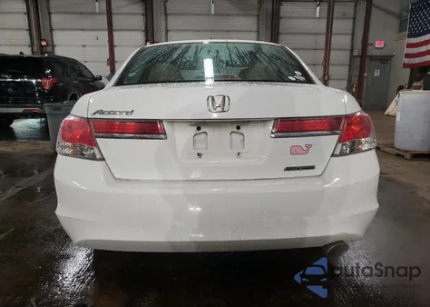 2012 Honda Accord Se z USA, uszkodzony, nr VIN 1HGCP2F69CA203968
